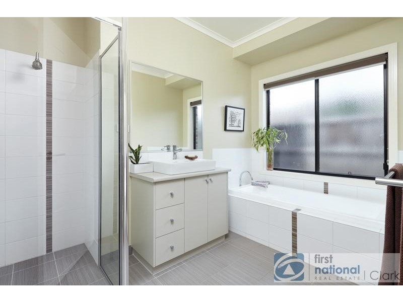 35 Hardy Drive, Trafalgar VIC 3824