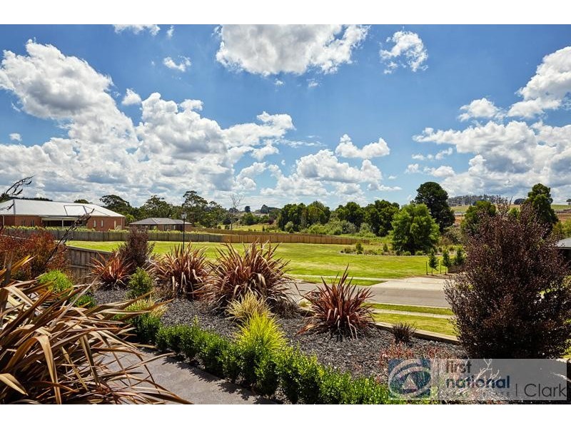 45 Grange Crescent, Warragul VIC 3820