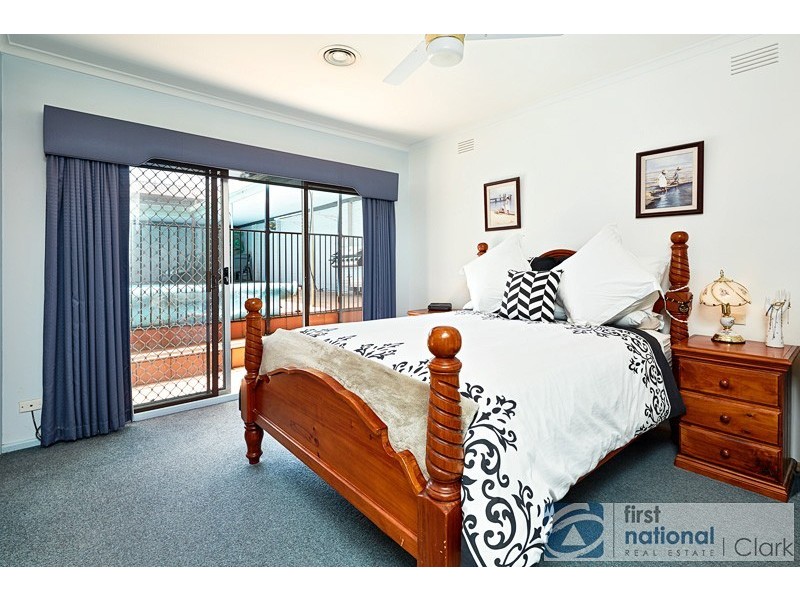15 Colin Street, Warragul VIC 3820