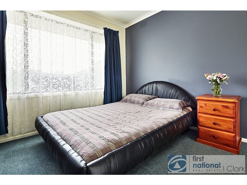 15 Colin Street, Warragul VIC 3820