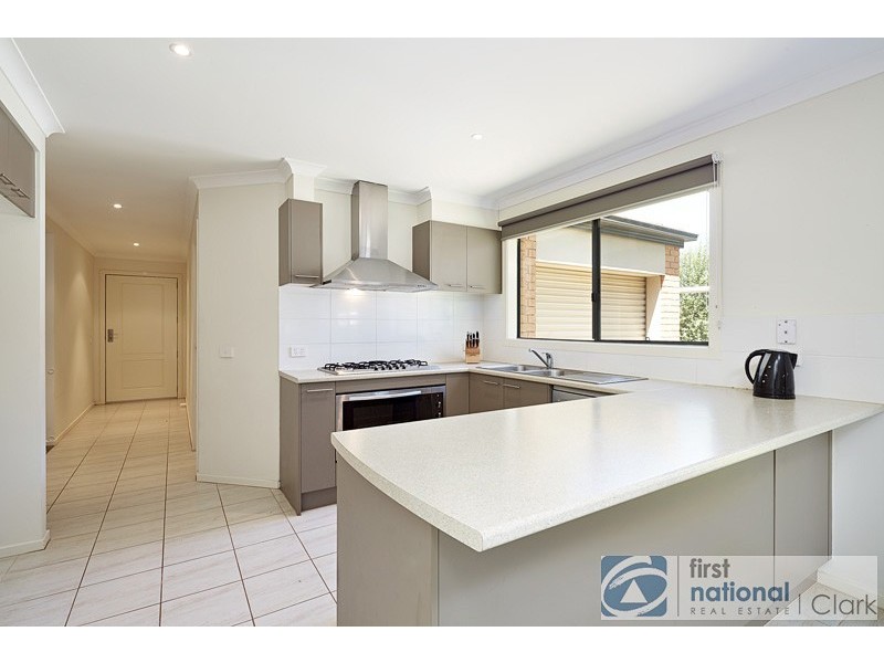 19 Miller Close, Drouin VIC 3818