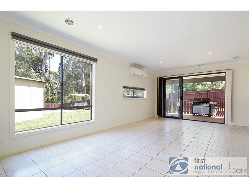 19 Miller Close, Drouin VIC 3818