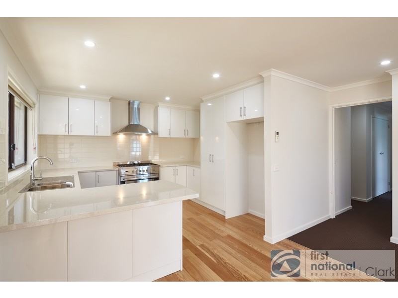 2/127 Albert Road, Warragul VIC 3820