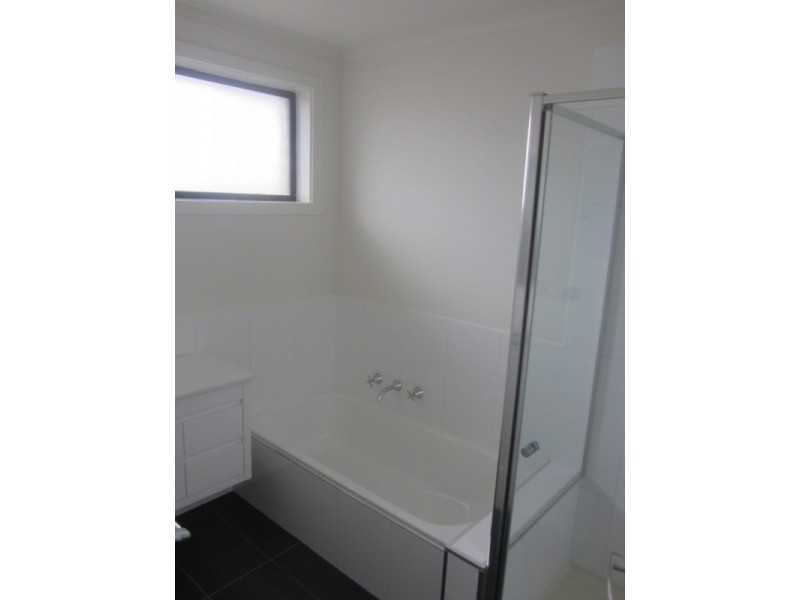 2/35 Market Street, Yarragon VIC 3823