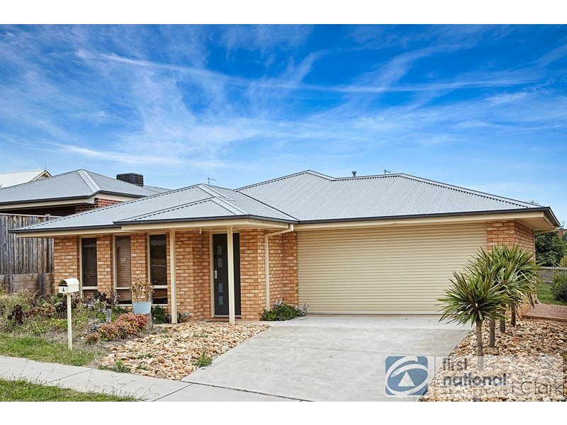 4 Lawson Road, Drouin VIC 3818