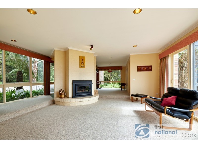 48 Petersons Rd, Ellinbank VIC 3821