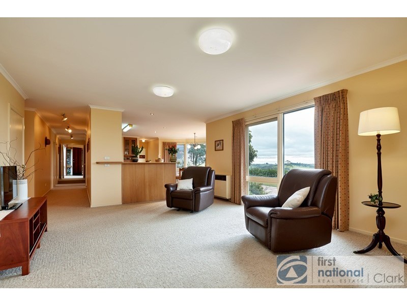 48 Petersons Rd, Ellinbank VIC 3821