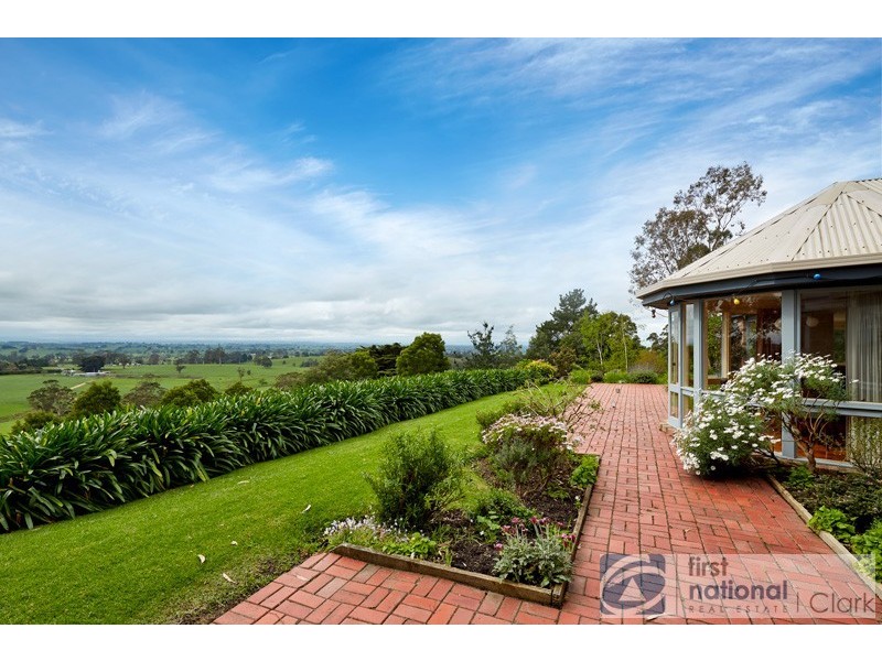 48 Petersons Rd, Ellinbank VIC 3821