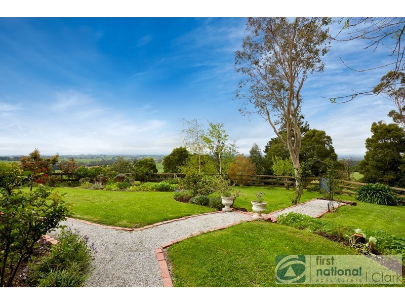 48 Petersons Rd, Ellinbank VIC 3821