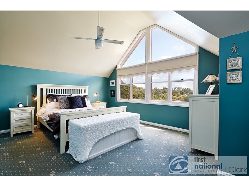 6 Robyn Court, Drouin VIC 3818