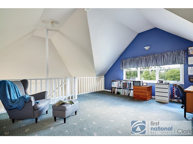 6 Robyn Court, Drouin VIC 3818