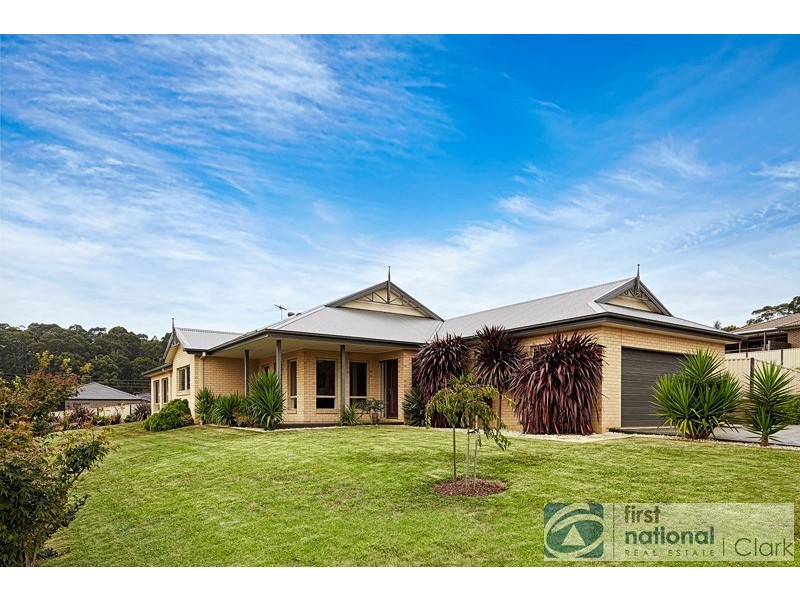 3 Crystal Court, Drouin VIC 3818