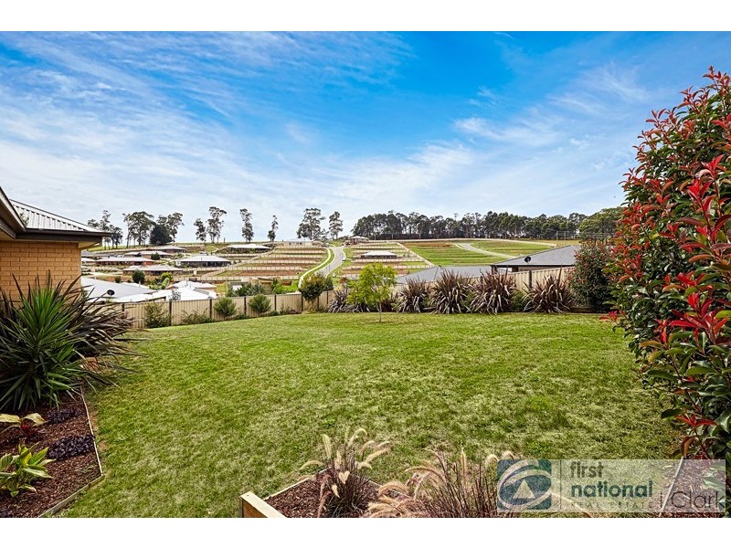 3 Crystal Court, Drouin VIC 3818
