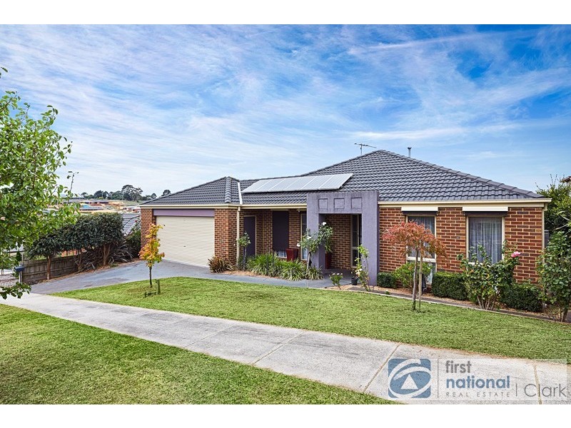 4 Lawrence Road, Drouin VIC 3818