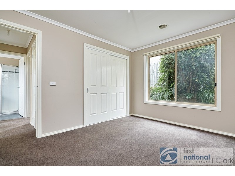 4 Lawrence Road, Drouin VIC 3818