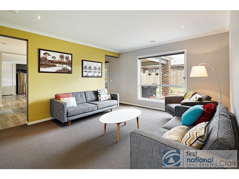 10 Kensington Drive, Warragul VIC 3820