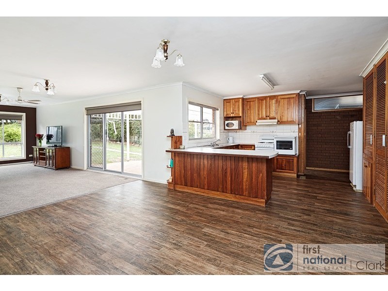 15 Rangeview Street, Warragul VIC 3820