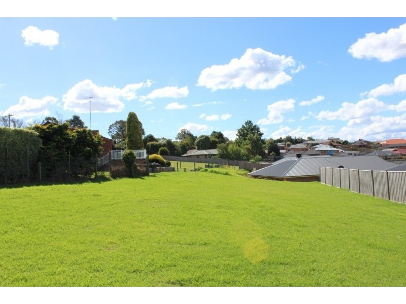 42 Monica Drive, Drouin VIC 3818