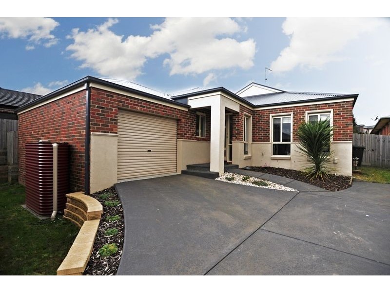 2/8 Stoll Street, Warragul VIC 3820