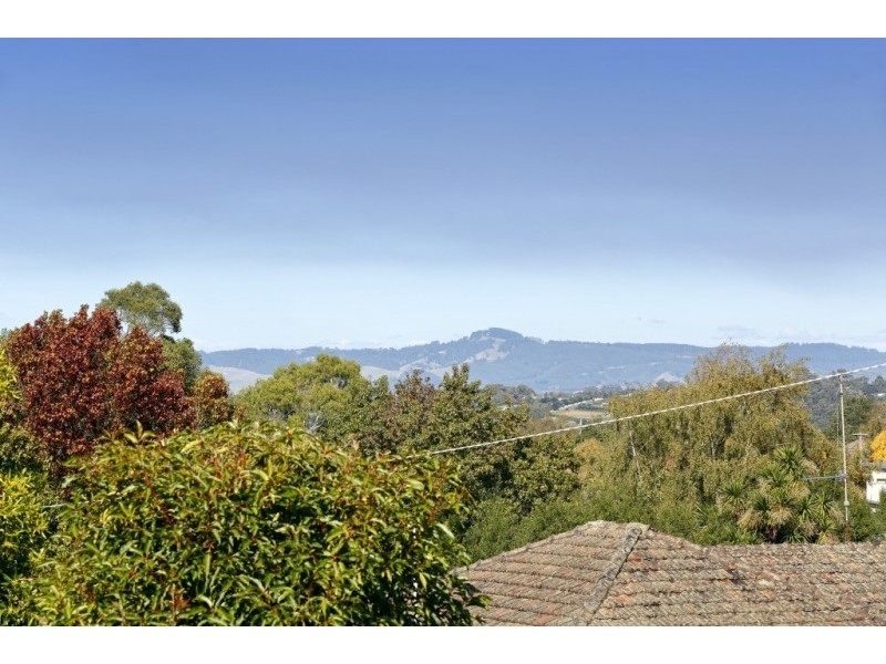 27 Sinclair Street, Warragul VIC 3820