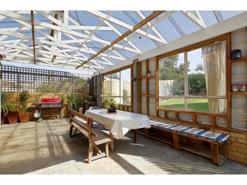 27 Sinclair Street, Warragul VIC 3820