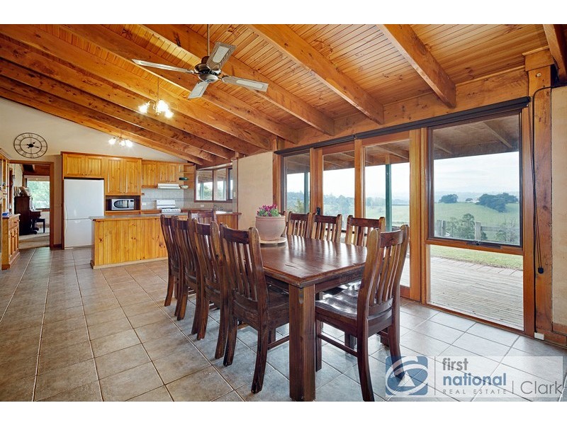 100 Shearn Road, Jindivick VIC 3818