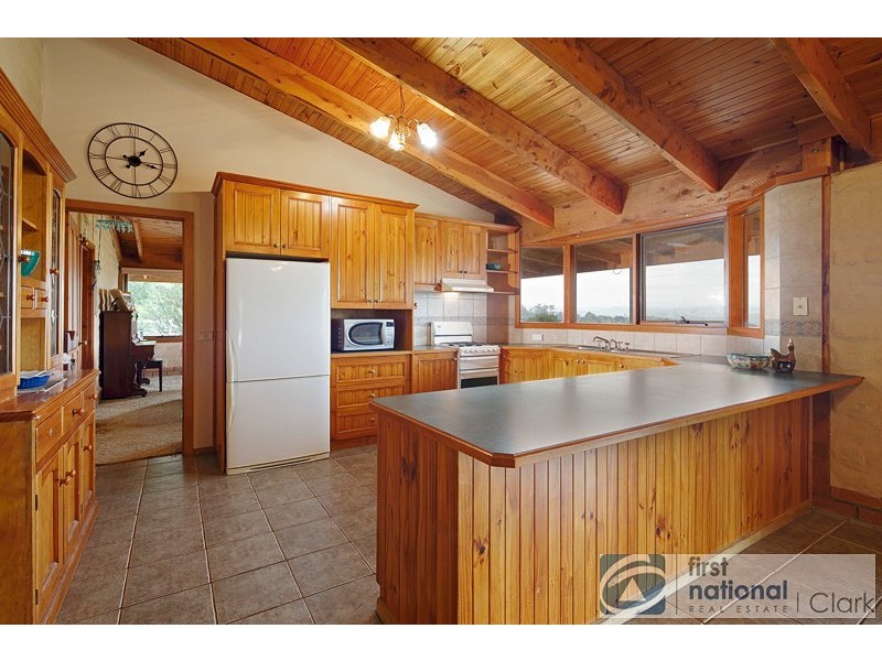 100 Shearn Road, Jindivick VIC 3818