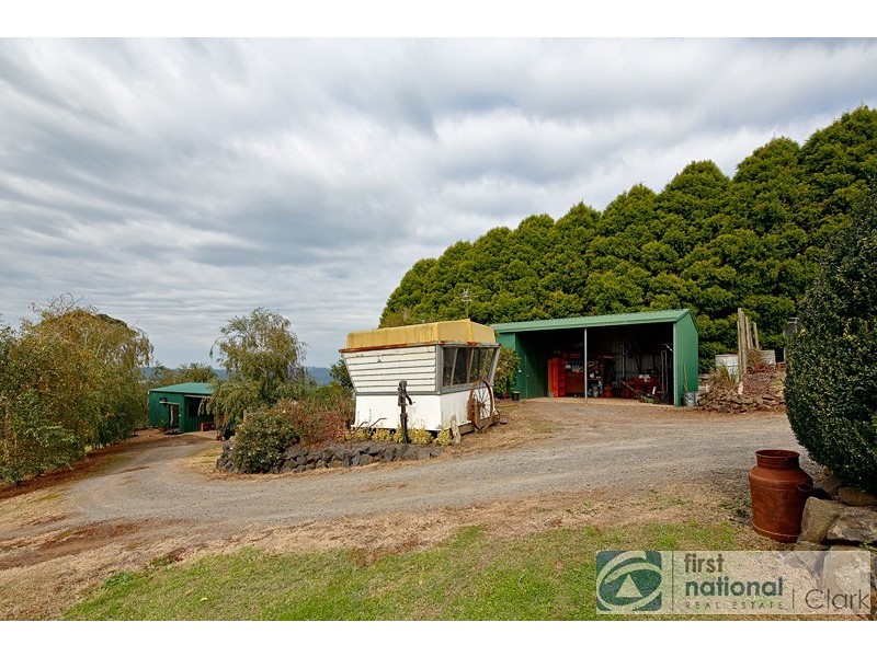 100 Shearn Road, Jindivick VIC 3818