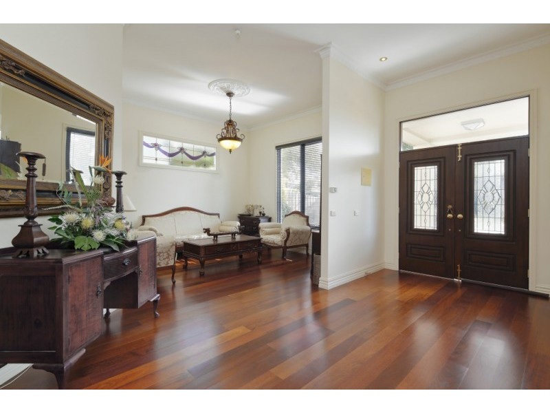 12 Craig Street, Warragul VIC 3820