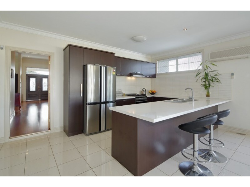 12 Craig Street, Warragul VIC 3820