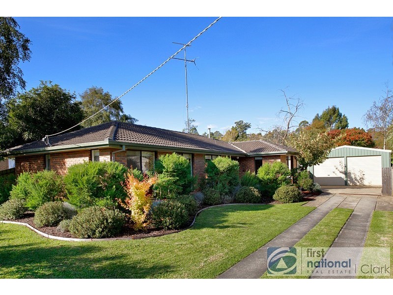 24 Boronia Street, Drouin VIC 3818