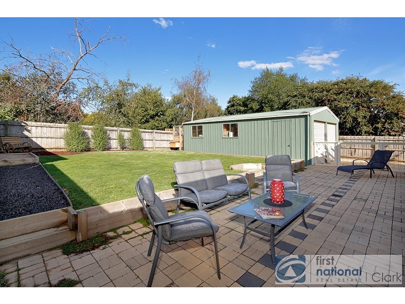 24 Boronia Street, Drouin VIC 3818