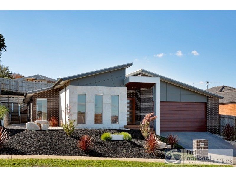 7 Bladen Street, Warragul VIC 3820