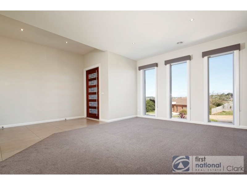 7 Bladen Street, Warragul VIC 3820
