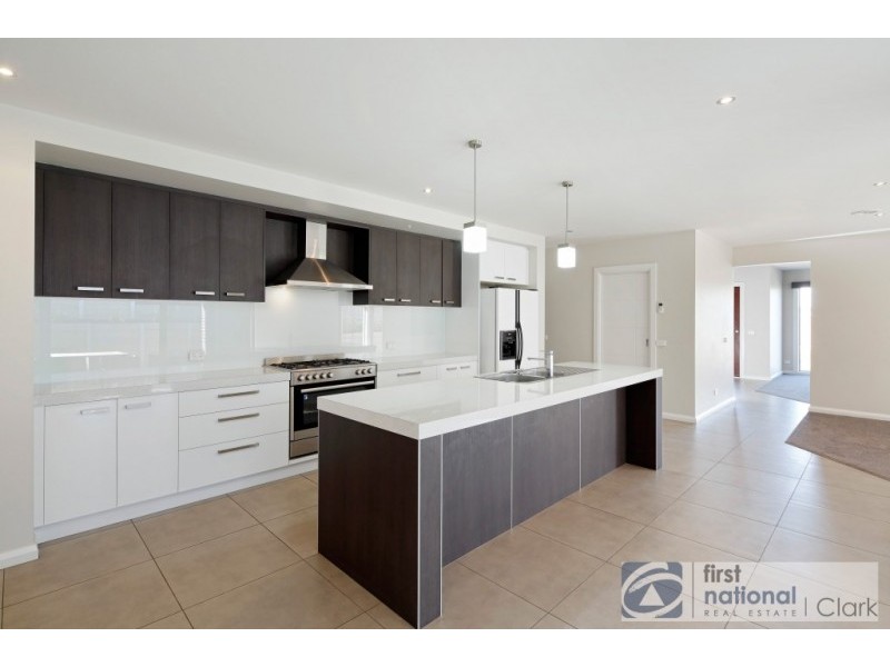 7 Bladen Street, Warragul VIC 3820
