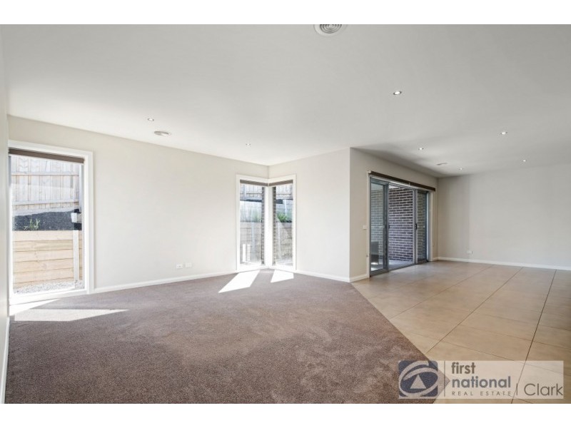 7 Bladen Street, Warragul VIC 3820
