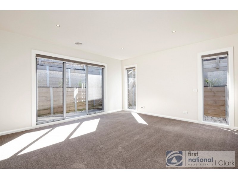 7 Bladen Street, Warragul VIC 3820