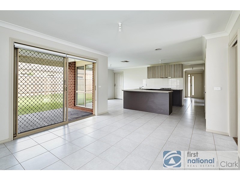 157 Twin Ranges Drive, Warragul VIC 3820