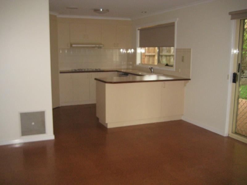 9 Myrtle Crescent, Warragul VIC 3820