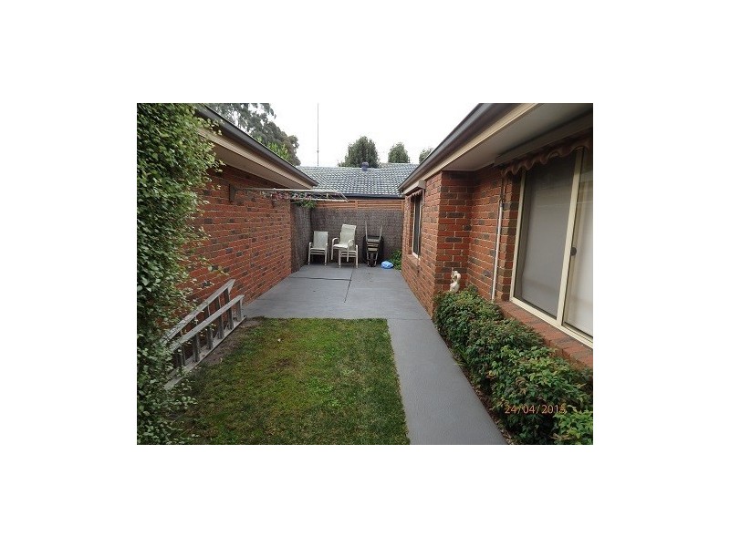1/8 Toorak Ave, Warragul VIC 3820