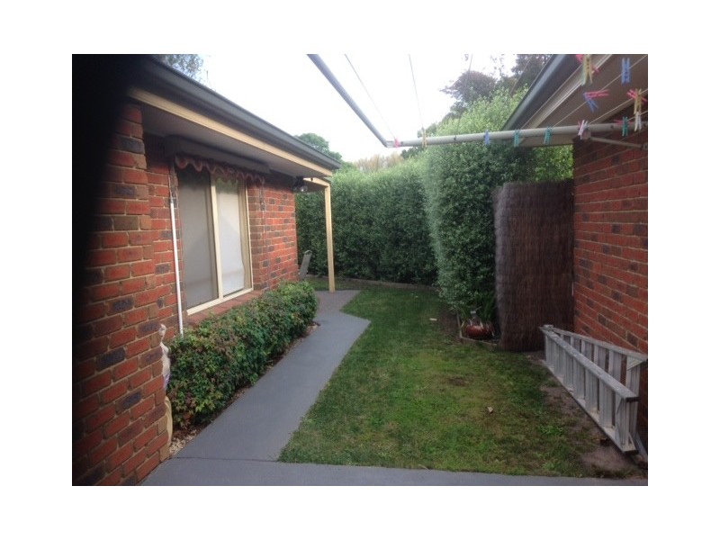 1/8 Toorak Ave, Warragul VIC 3820