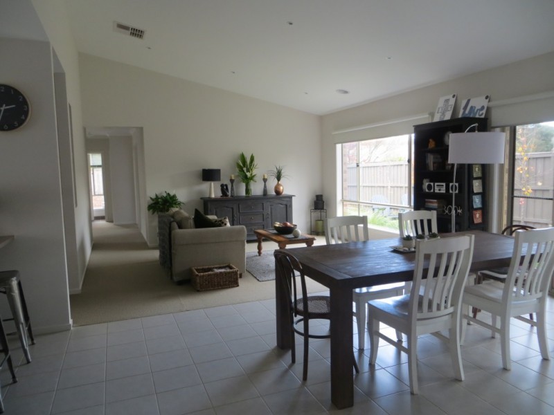 195 Twin Ranges Drive, Warragul VIC 3820