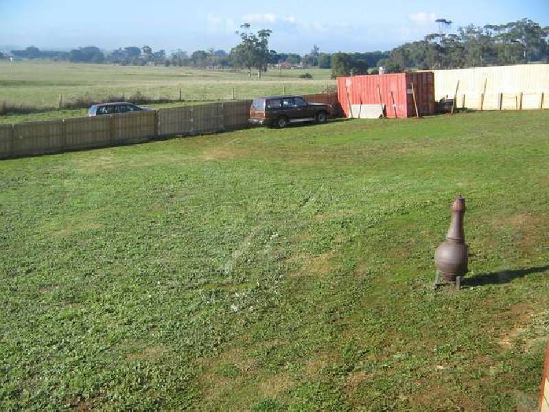 12 Nicolas COURT, Warragul VIC 3820