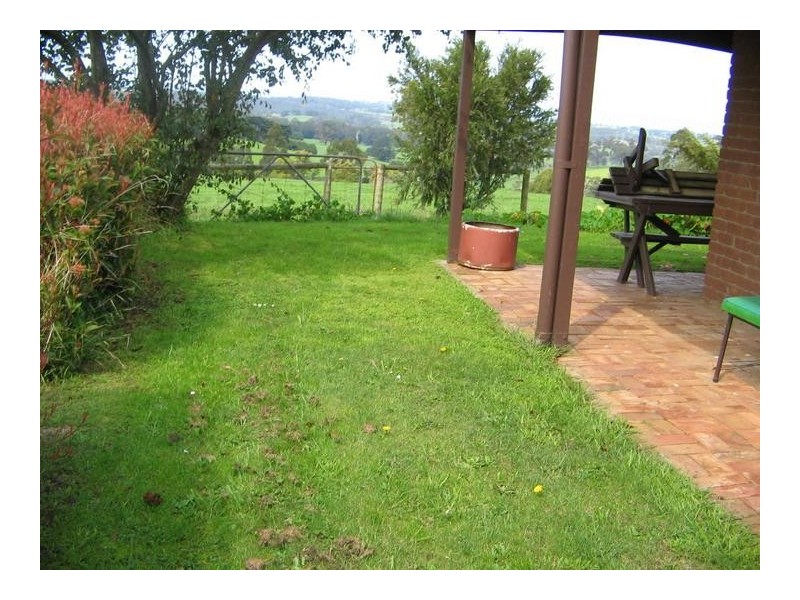 1250 Jacksons Track, Jindivick VIC 3818