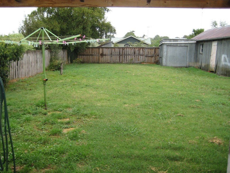 37 Peace Avenue, Warragul VIC 3820