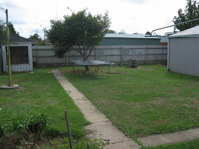45 Peace Ave, Warragul VIC 3820