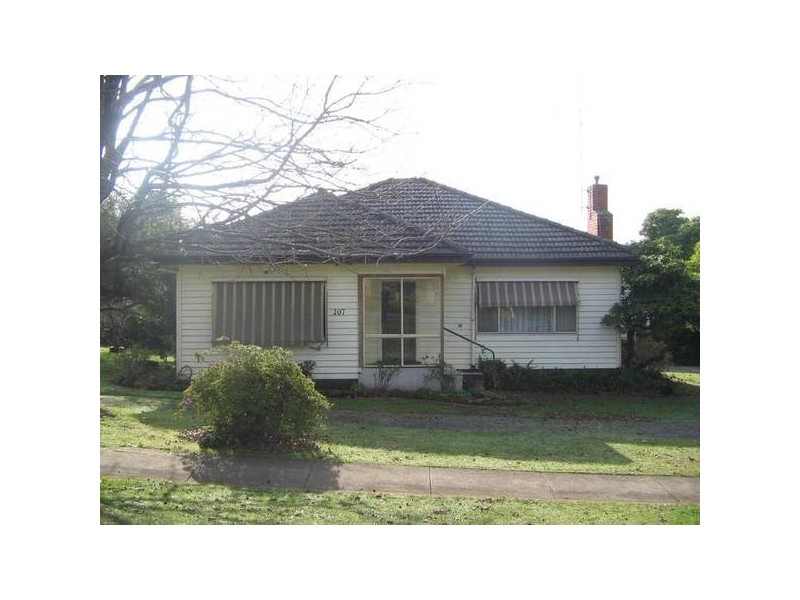 207 Princes Way, Drouin VIC 3818