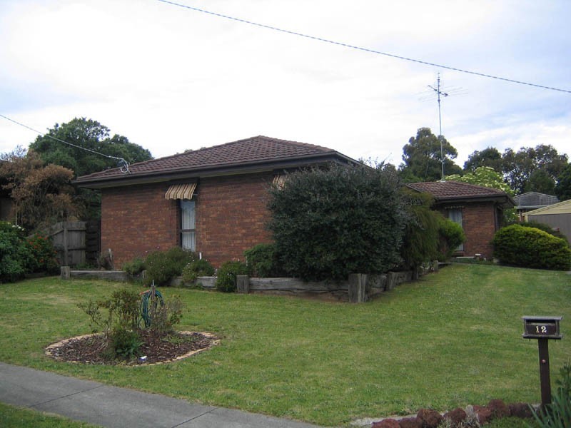 12 Boronia Street, Drouin VIC 3818