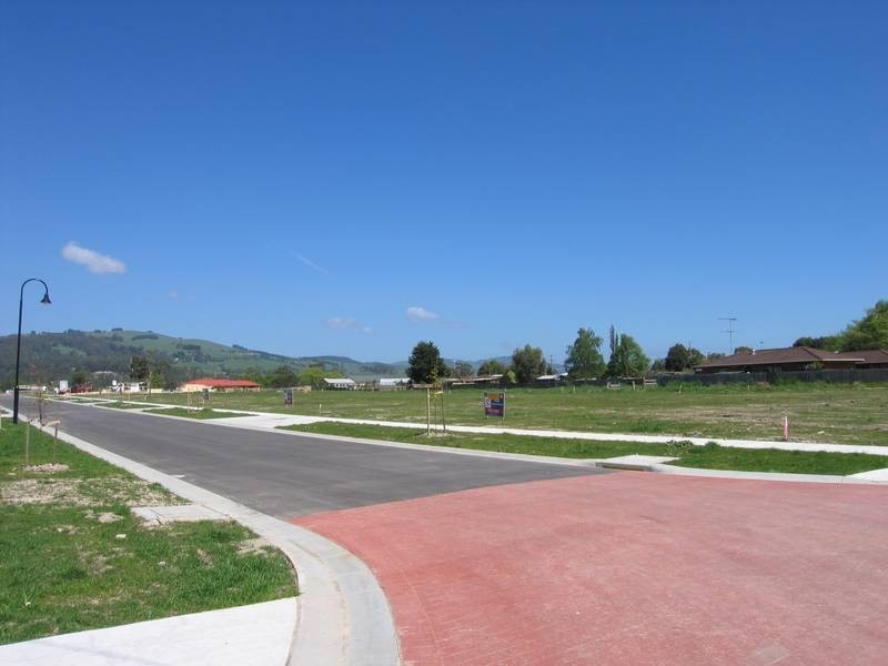 Thomas Weston Court Estate, Yarragon VIC 3823