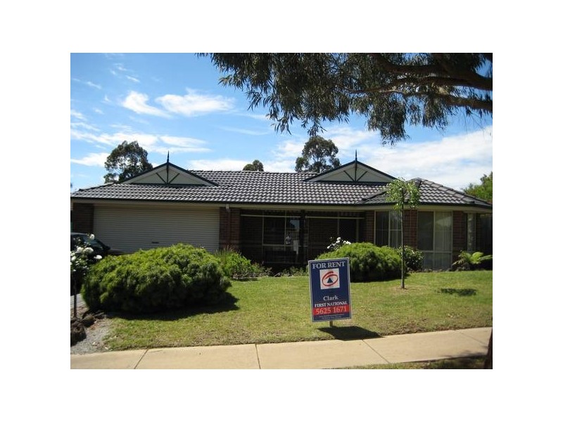 6 Tracie Court, Drouin VIC 3818